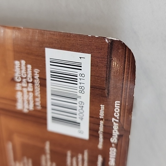 Super 7 "Parks and Recreation" Leslie Knope Action Figurine - Picture 7 of 11